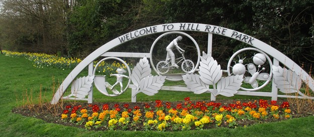 Welcome to Hill Rise Park sign